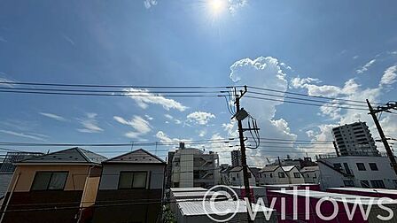 眺望の良い部屋で新生活をしてみませんか？青空がみえたり、眺望や窓からの景色が良いと、家で過ごす時間も快適なものとなります。