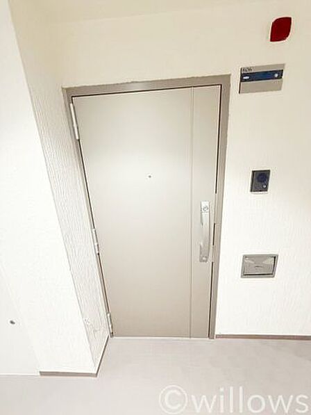 上質感漂う玄関です。ご家族の帰り、訪れる方を優しく迎える・安らぎに満ちた空間です。
