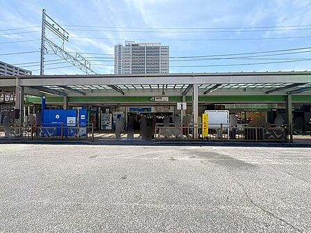 金町駅(JR 常磐線) 徒歩12分。 1000m