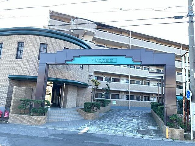 3 / 16