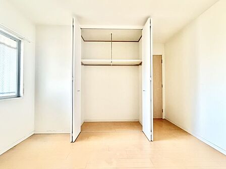 全居室収納付きなので居住スペースを広く確保できます!