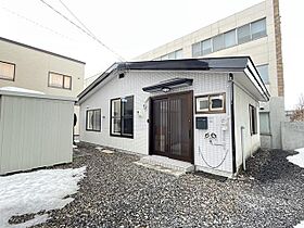 豊岡2-4借家 ZZZ ｜ 北海道旭川市豊岡二条4丁目4番地17号（賃貸一戸建2LDK・--・48.60㎡） その1