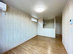 コスモアベニュー東光 201 1階1LDKのリビング/ダイニング