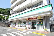 ファミリーマートコウヤ長津田町店 276m