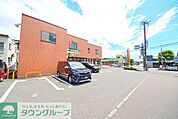 綾瀬中郵便局 徒歩18分。郵便局 1380m
