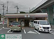 セブンイレブン 徒歩1分。 40m