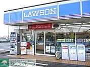 ローソンストア100王子神谷店 徒歩1分。コンビニ 20m