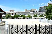 春日北小学校