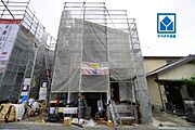 太陽光付き住宅。南向き＾＾オールフローリング4LDK＾＾P2台（ビルドインガレージ1台分）＾＾