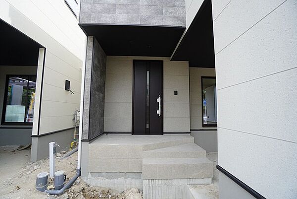 玄関を拡大表示