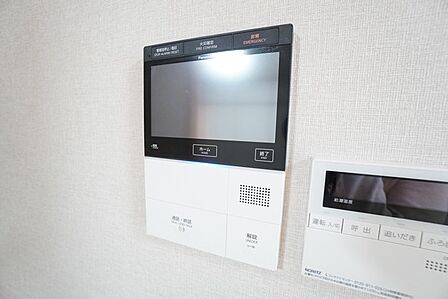 防犯性、セキュリティ対策に安心できるテレビモニター付きインターフォンです。