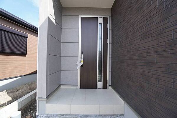 玄関を拡大表示