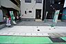 その他：駐車スペースはゆとりある2台分を確保。マイカー用に、お客さま用に、余裕を持ってご利用いただけます。
