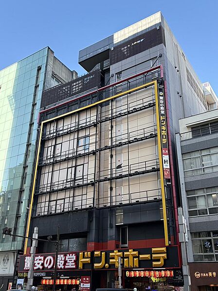 本物件から徒歩約6分のドン・キホーテ