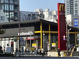 本物件より徒歩約7分のマクドナルド