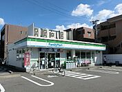 ファミリーマート 中小田井二丁目店（457m）