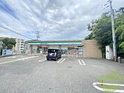 ファミリーマート神戸垂水塩屋店 947m