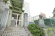 神戸市立名谷小学校 394m