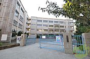 神戸市立千代が丘小学校 279m