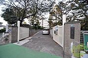 神戸市立塩屋小学校 640m