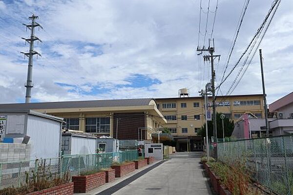 画像28:【小学校】八尾市立東山本小学校まで312ｍ