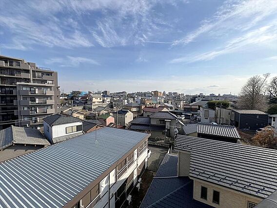 バルコニーから...