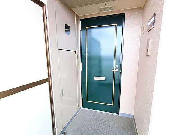 玄関を拡大表示