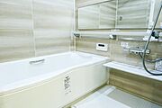 1日の疲れを癒してくれる広々とした浴室は癒しの空間としてカスタマイズが可能です。