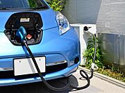 電気自動車を充電できるコンセントを設置しています。