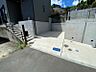 駐車場：車の出し入れもスムーズな使い勝手の良い駐車スペースです。