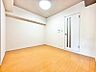 室内：使い方に柔軟性があり、個室としても趣味の部屋としても利用可能です。
