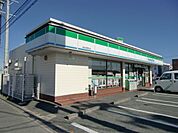 ファミリーマート浜松参野町店 552m