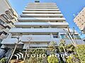 「外観」緑に囲...