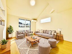 床暖房搭載リビング　2階水まわり集約プランの邸宅