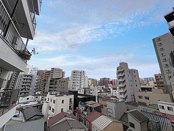 「穏やかな街並...