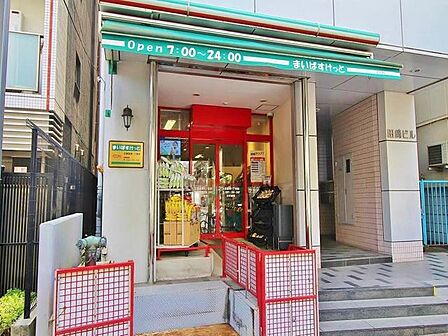 まいばすけっと 江東富岡1丁目店まで約808m。