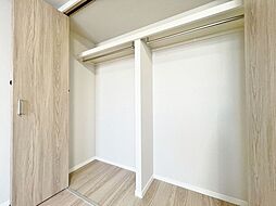 「収納」全ての居室にクローゼットを完備しております。