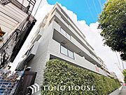 「外観」お部屋ぐらいは自分の価値観で自由にしたい。だからこそ、そのベースはシンプルであるべきだと思う。なぜなら、時の流れで人の好みは変わっていくものだから。