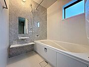 「癒され空間のバスルーム」1日の疲れを取り心身を癒すことができる住まいの中のリラクゼーション空間、リラックスできるよう優しいカラーをチョイスしました。