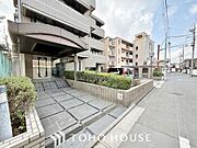 「マンション玄関」