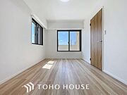 「二面採光・通風良好◎」居室に窓が2ヶ所あるので、明るさの確保と、風の通り道ができることで換気のしやすいお家になっています。