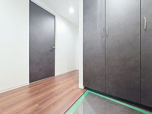 玄関を拡大表示