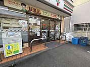 徒歩3分。セブンイレブン江東亀戸7丁目東店 190m
