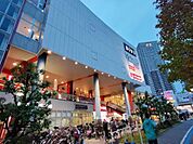 徒歩24分。BiVi南千住まで約500m。 1850m