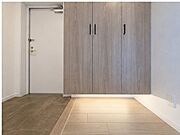 「玄関」家の中でお客様を迎える最初の場所である玄関。豊富な玄関収納で、常に綺麗に保つことが出来ます。