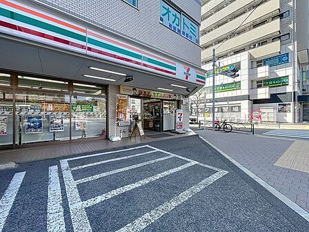 徒歩4分。セブンイレブン南葛西1丁目店 270m
