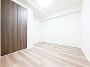 「心地よい空間」ほっと一息つけるような、安心して寛げる雰囲気の空間です。シンプルな内装は、時が経ちニーズが変わっても、フレキシブルに活用頂けます。