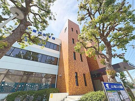 江戸川区立葛西図書館 760m