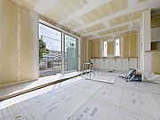「内装造作中」