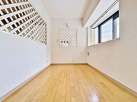 「居心地の良いナチュラル空間」お家時間を穏やかに過ごせる寛ぎの空間です。居心地の良さを実感して頂けるお部屋となっております。